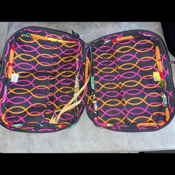 Vera Bradley *Clare Jazzy Blooms* Pattern Set of 8 (Multi-Colored) - Picture 6 of 16